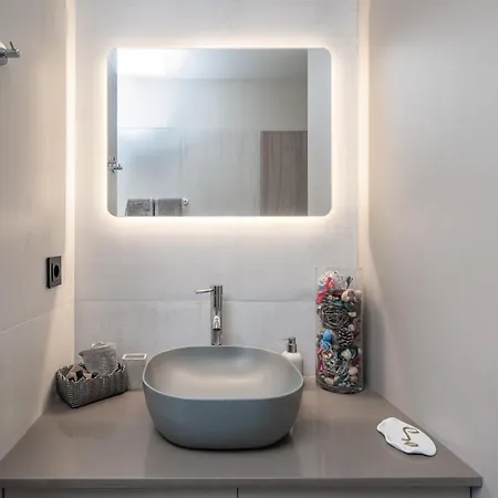 Beachfront Fteri * Zóla