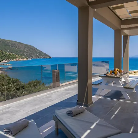 Beachfront Fteri * Ζόλα