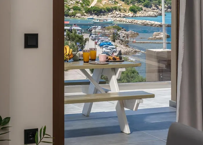 Beachfront Fteri Villa *