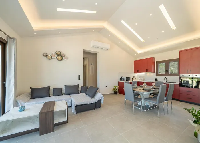 Beachfront Fteri Villa