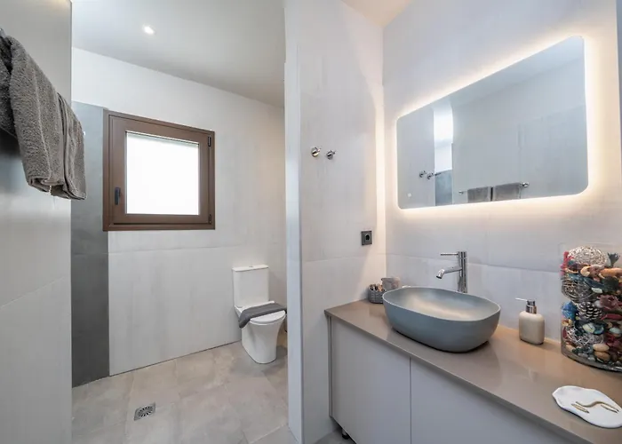 Beachfront Fteri Zóla