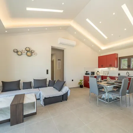 Beachfront Fteri Villa