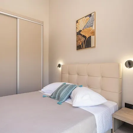 Beachfront Fteri Villa Zola